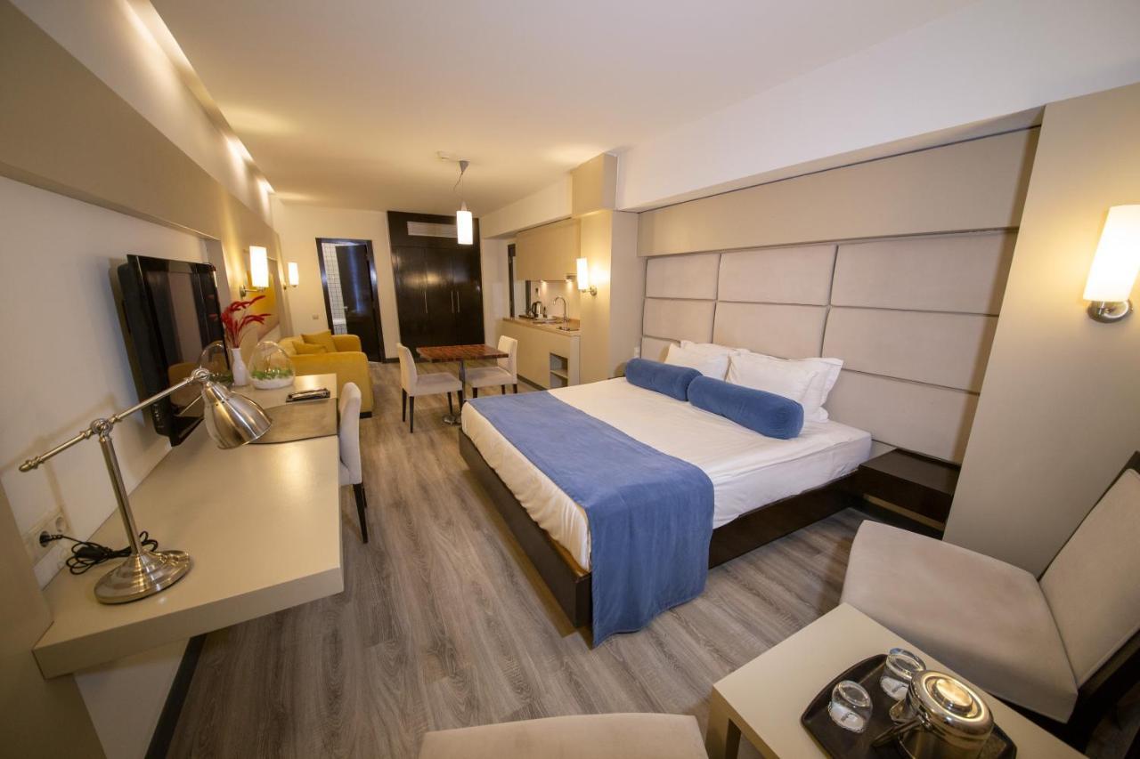 Hotel My